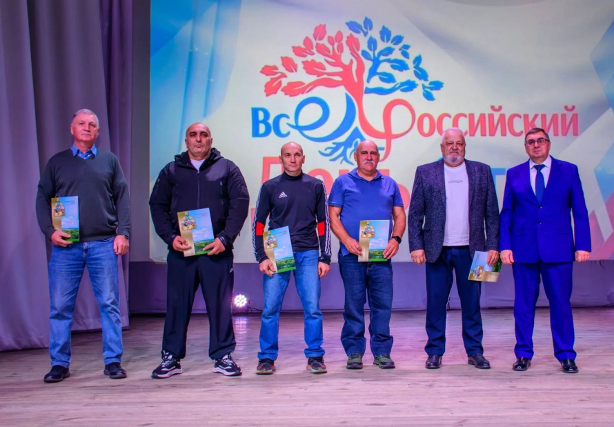 Отец — Семья — Родина»: в Колыванском районе отметили День отца!